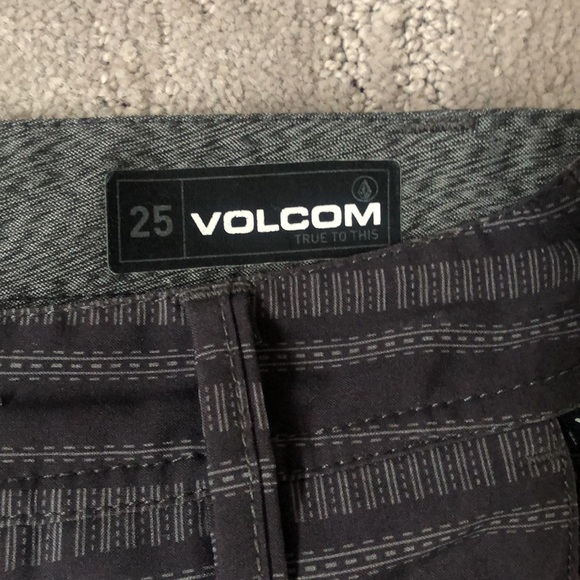 Volcom True to This Hybrid Short - Picture 3 of 3